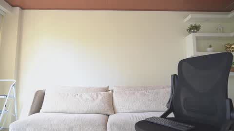 Sebastian online show from September 12, 4:42 pm