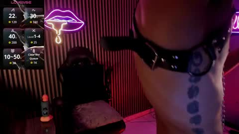 MAXIMO online show from April 12, 7:45 am