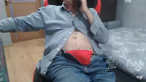 maximus3334 online show from October 31, 1:33 pm