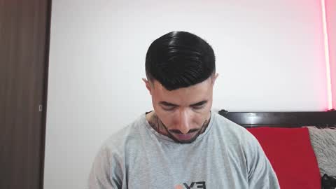 Independent Model online show from March 18, 3:23 am