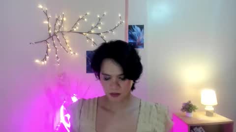 Snapshot of maxine_fucks chatting on October 26, 7:02 pm maxine_fucks online show from October 26, 7:02 pm