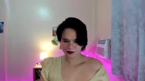 Snapshot of maxine_fucks chatting on October 25, 6:41 pm maxine_fucks online show from October 25, 6:41 pm
