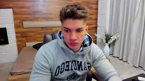 MaxKaiden online show from March 16, 7:01 am