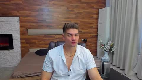 MaxKaiden online show from March 10, 6:07 am