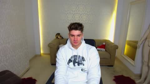 MaxKaiden online show from January 15, 6:00 am