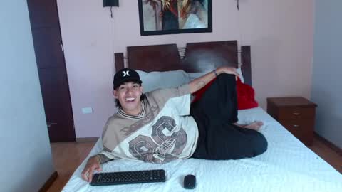 Snapshot of maxx_heatt chatting on September 19, 8:23 pm Maxx online show from September 19, 8:23 pm
