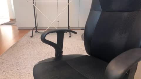 Max online show from March 11, 9:34 am