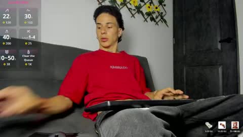 Max online show from April 24, 3:08 am