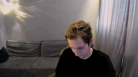 Max online show from March 27, 11:44 am