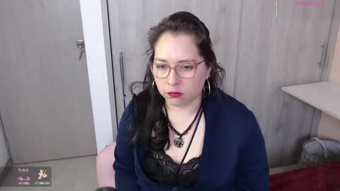 Snapshot of may_bloom chatting on September 29, 9:03 pm May online show from September 29, 9:03 pm