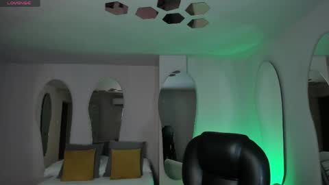 Maya online show from April 16, 4:12 am