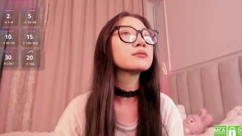 Erina online show from April 18, 8:05 am