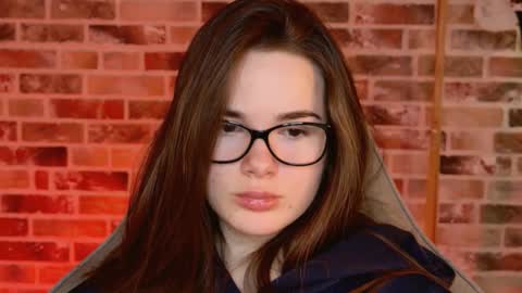 maybloom_ online show from February 12, 6:28 am