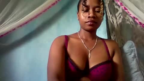 mayrah online show from April 11, 7:13 am