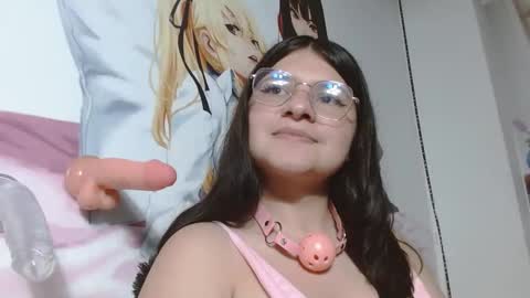 Snapshot of mckennahot303av chatting on February 28, 2:20 pm mackenna av online show from February 28, 2:20 pm