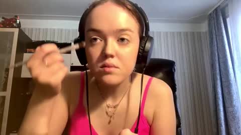 Hello Lisa here   Help me to make 50 thumbs up 333 online show from October 17, 8:40 am