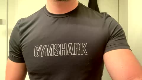 mcr8080 online show from January 30, 6:46 am