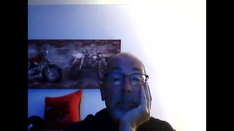 me at home online show from November 9, 1:47 pm