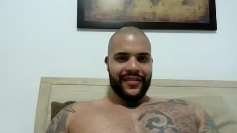 Snapshot of medellindrak chatting on October 20, 10:59 pm filippoae online show from October 20, 10:59 pm