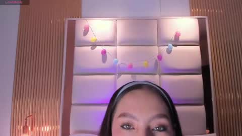 megaan_rouse online show from May 3, 11:38 am