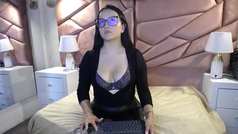 Snapshot of megan_blue5 chatting on October 8, 6:58 pm Megan3 online show from October 8, 6:58 pm