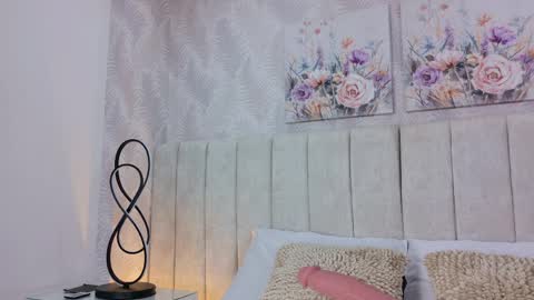 Carolina Paez online show from April 7, 12:29 pm