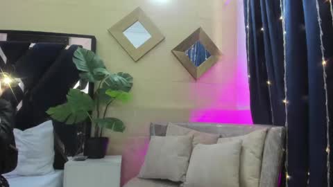     online show from April 10, 12:21 pm