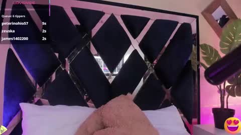     online show from February 26, 1:14 pm