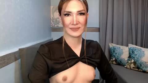 Megan online show from March 19, 7:30 pm