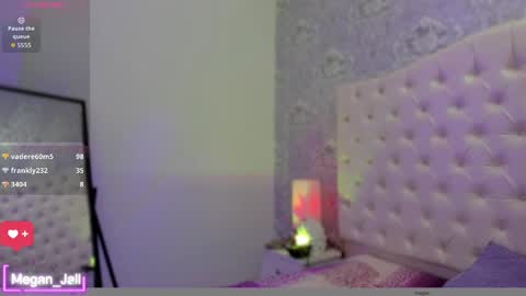 Snapshot of megan_jall chatting on October 2, 8:13 am megan_jall online show from October 2, 8:13 am