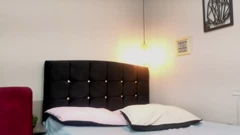 megan_plat online show from June 24, 9:11 pm