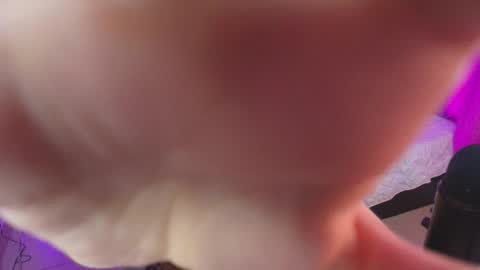                 Laura                 online show from April 16, 9:50 pm