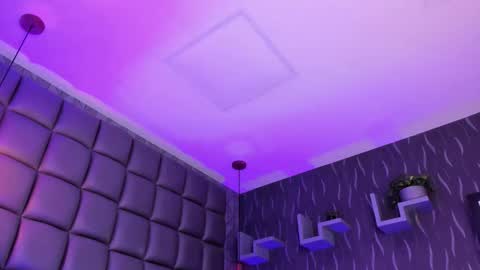 Megan online show from December 18, 8:15 pm