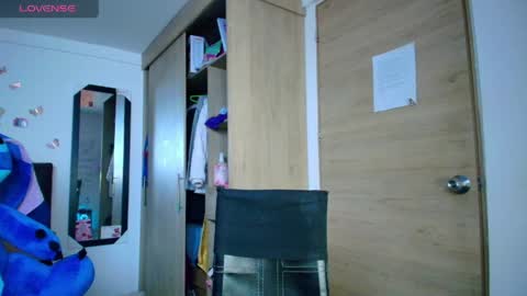 M E G A N   online show from April 7, 11:18 pm