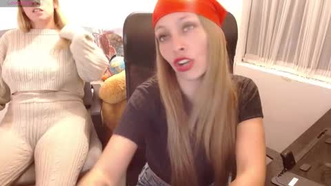 Snapshot of meganlk chatting on February 26, 2:27 pm MEGAN online show from February 26, 2:27 pm