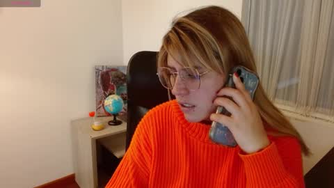 Snapshot of meganlk chatting on February 27, 2:54 pm MEGAN online show from February 27, 2:54 pm