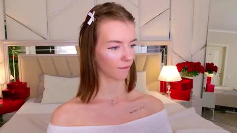 Megan online show from December 4, 6:18 pm