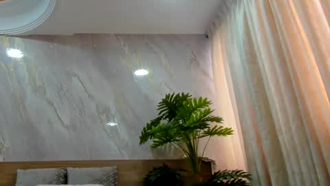 Snapshot of megann_hill chatting on October 17, 2:54 pm Megan online show from October 17, 2:54 pm