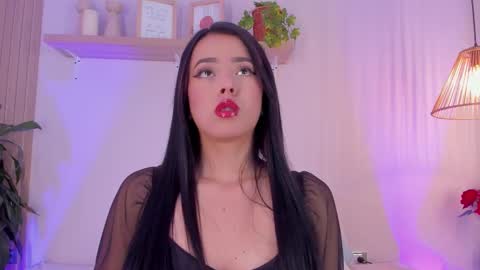 Snapshot of meganritz_ chatting on October 19, 3:33 am Meganritz online show from October 19, 3:33 am
