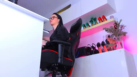 Megan online show from February 8, 3:48 pm