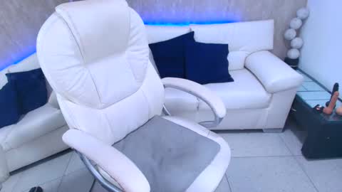 meggan online show from March 1, 9:51 am