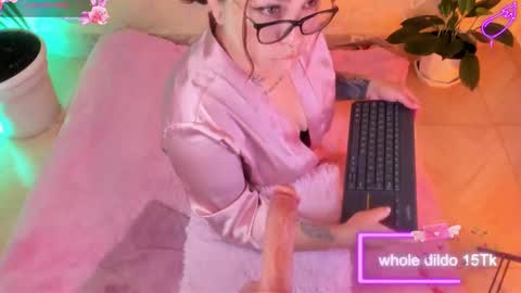 Snapshot of mei_millers chatting on February 11, 11:20 am MELISSA online show from February 11, 11:20 am