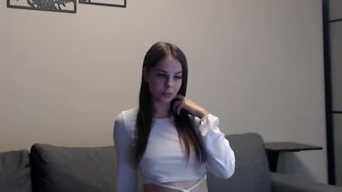 Snapshot of meladams chatting on September 24, 9:32 pm meladams online show from September 24, 9:32 pm