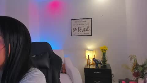 melan_owen online show from June 18, 11:15 am
