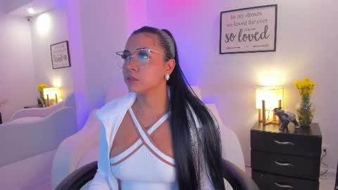 melan_owen online show from June 20, 11:05 am
