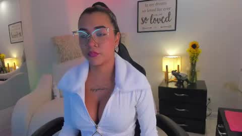 melan_owen online show from June 29, 10:59 am