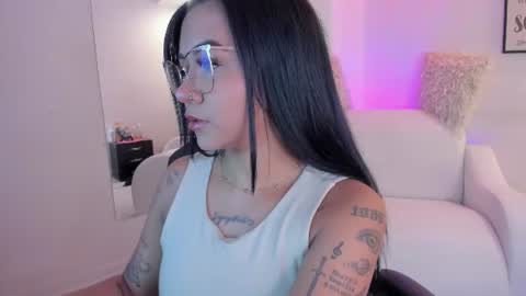 melan_owen online show from July 23, 11:08 am