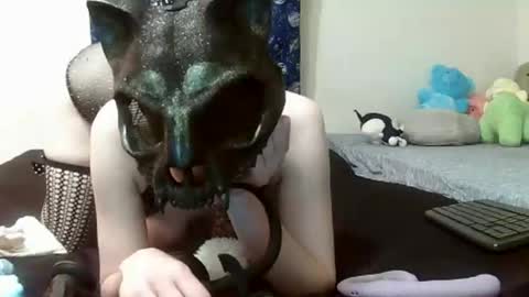 Bambi Raine online show from May 13, 4:55 am