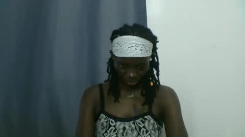 Snapshot of melanie_goddesss chatting on September 9, 7:03 pm milly online show from September 9, 7:03 pm
