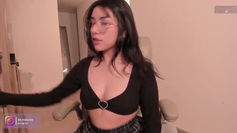 Melanie online show from October 4, 2:04 pm